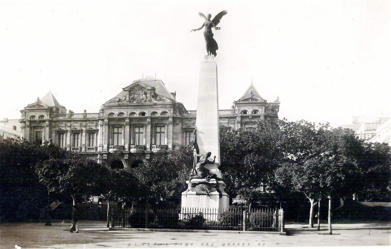 Monument Sidi Brahim- Oran 01.jpg